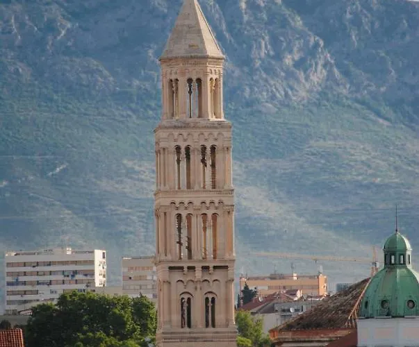 Porta Apartament Split